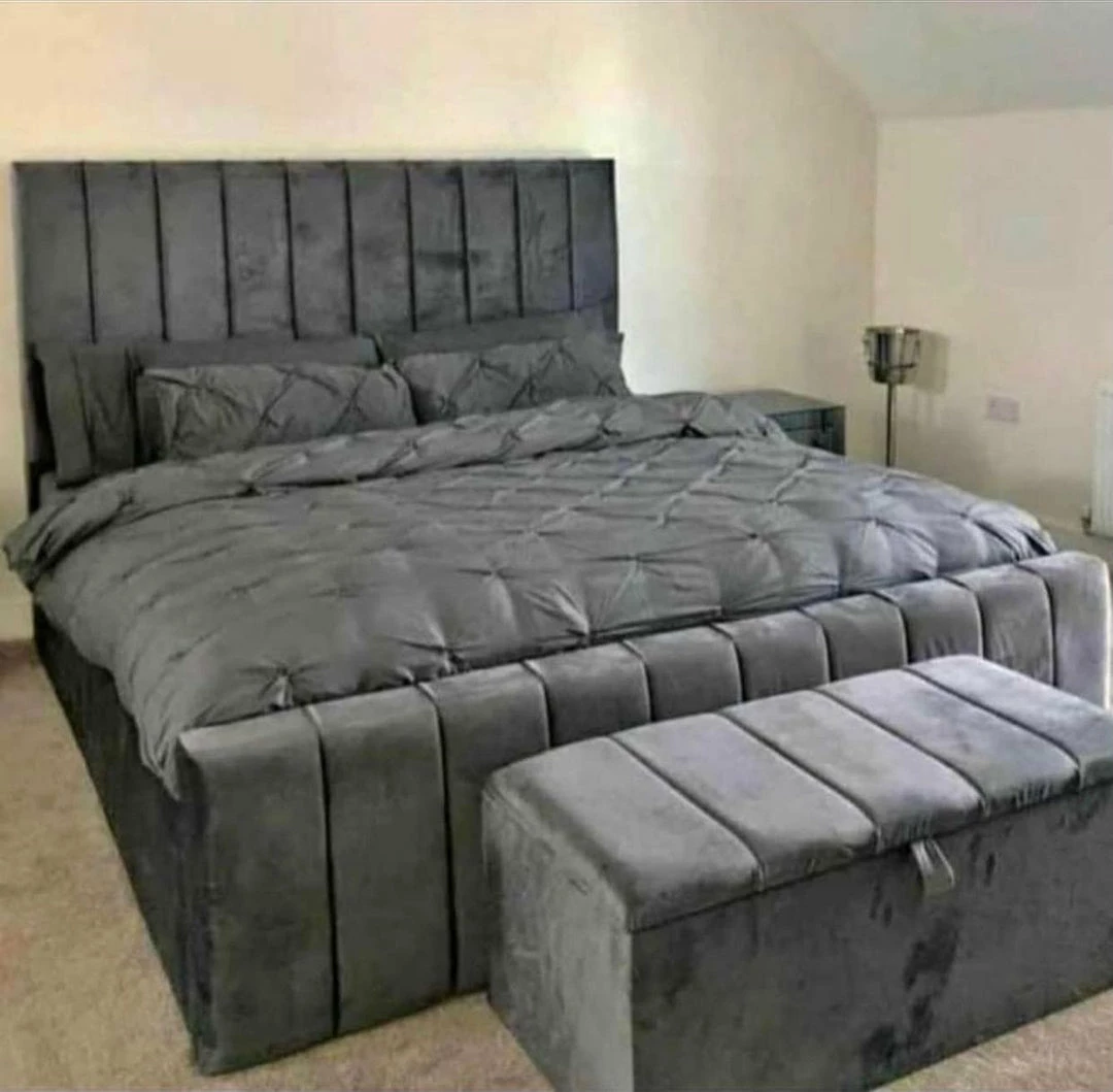 FIL BED COLLECTION LINCOLN BEDFRAME IN PLUSH VELVET