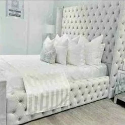 FIL PREMIUM BEDS KALAHARI CHESTERFIELD BED IN PLUSH VELVET