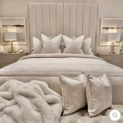 FIL BED COLLECTION LOUISIANA BED IN PLUSH VELVET