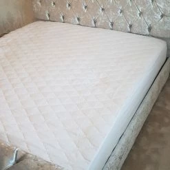 FIL CROWN SLEIGH CRUSHED VELVET BED BED COLLECTION