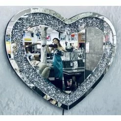 ASR INTERIOR Crushed Diamond Heart Wall Mirror MIRRORED FURNITURE