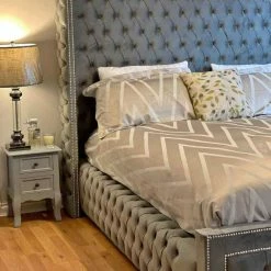 FIL PREMIUM BEDS KALAHARI CHESTERFIELD BED IN PLUSH VELVET