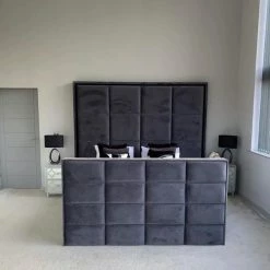 FIL BED COLLECTION AVERY BED IN PLUSH VELVET