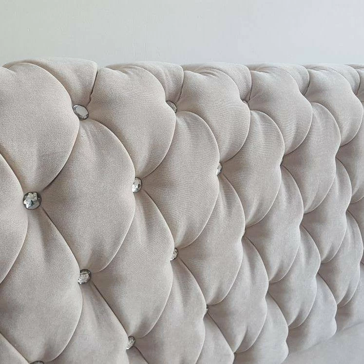 BESPOKEZ Santiago Plush Velvet Bedstead